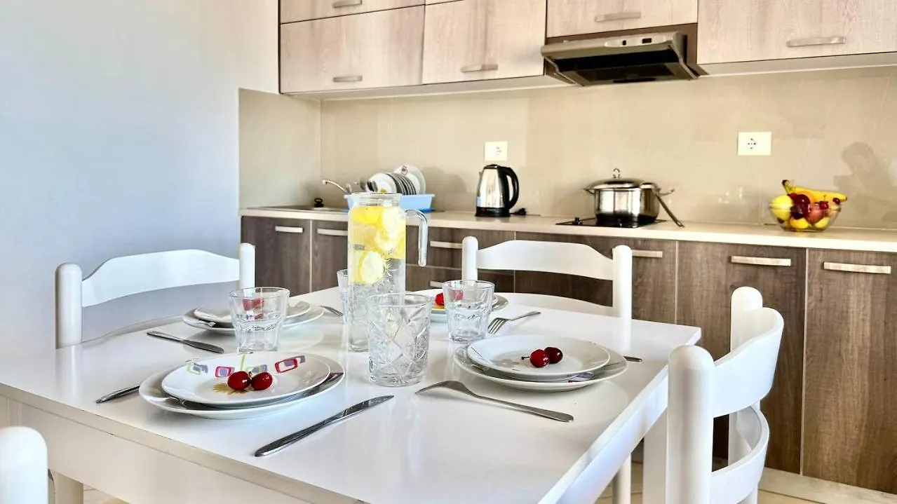 Deus Saranda Apartment Polisi i Vogel