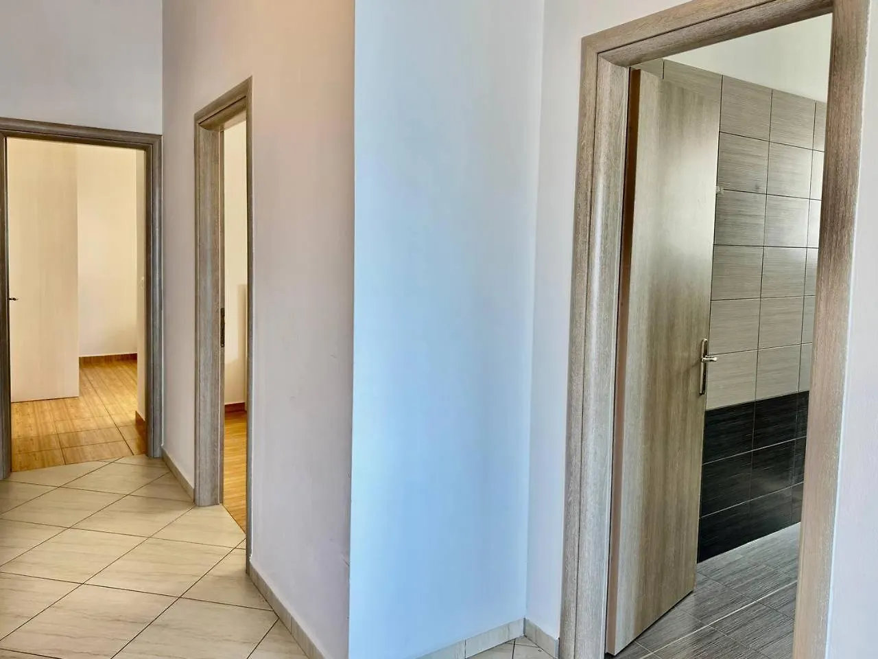 Deus Saranda Apartment Polisi i Vogel