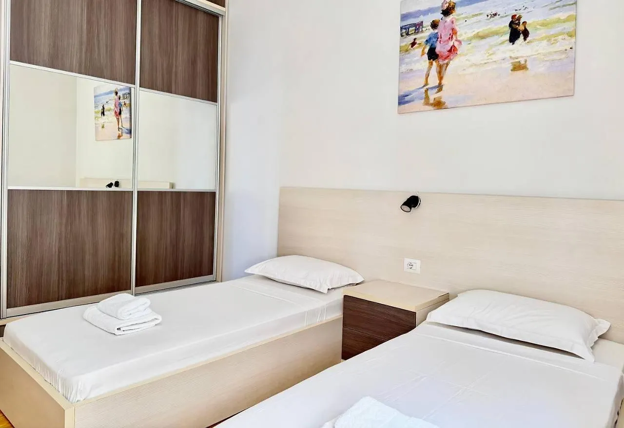 Deus Saranda Apartment Polisi i Vogel